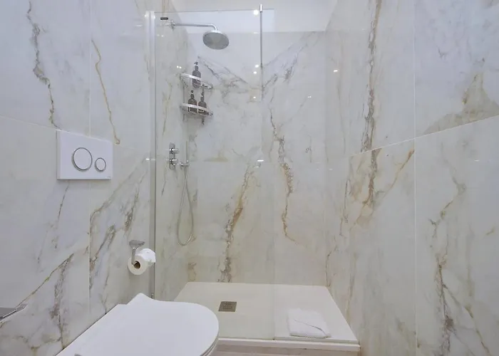 200m From The Station Deluxe Boho Oasis Рим