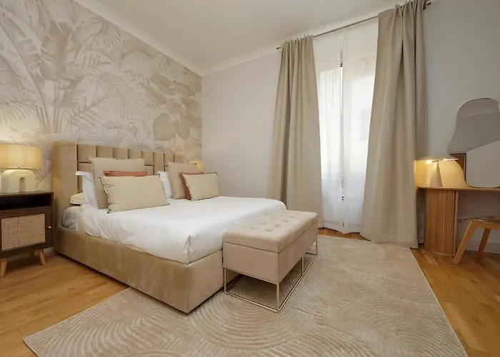 200m From The Station Deluxe Boho Oasis